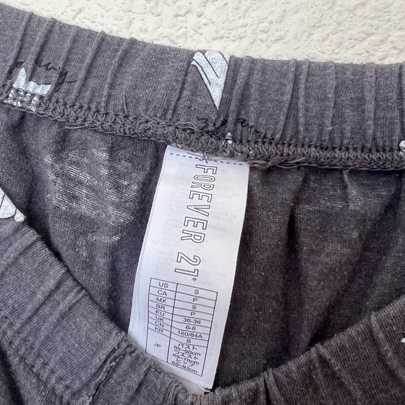 Forever 21 | Gray Cat Pajama Shorts - Picture 5 of 7